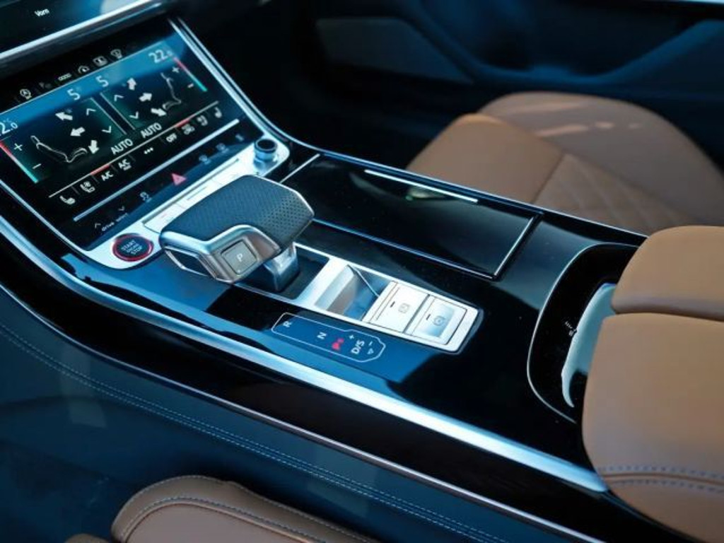 Audi S8