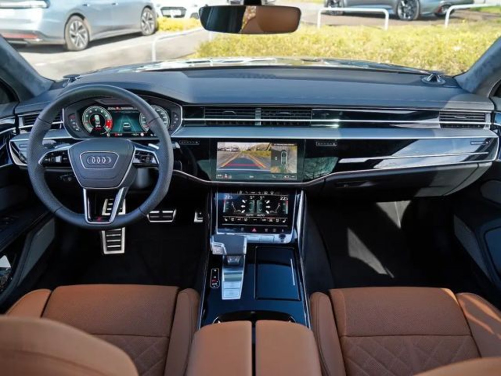 Audi S8