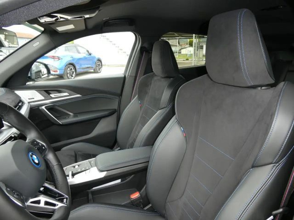 BMW iX2