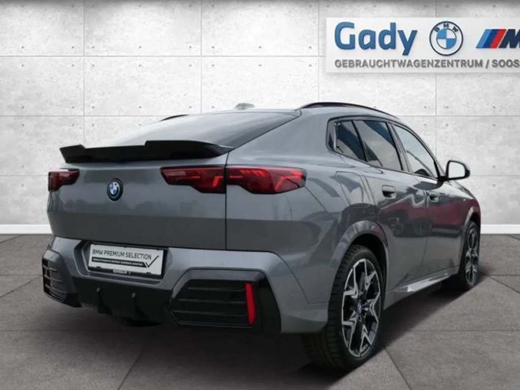 BMW iX2