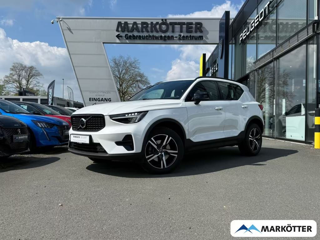 Volvo XC40 Plus Dark
