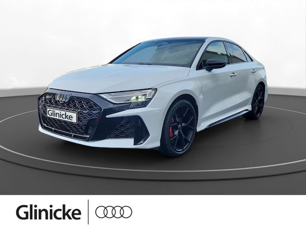 Audi RS3 Sedan Quattro S-Tronic
