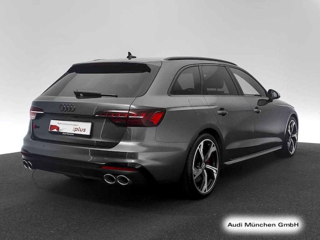 Audi S4