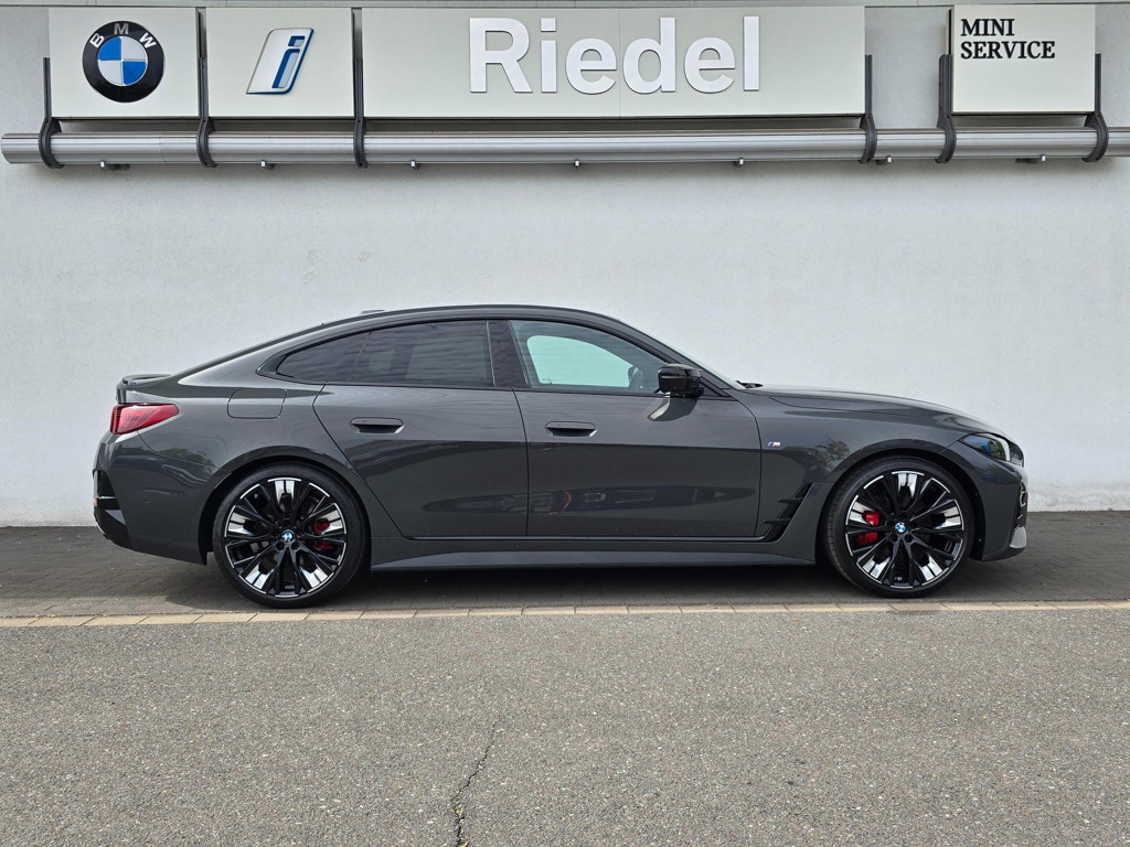 BMW M440
