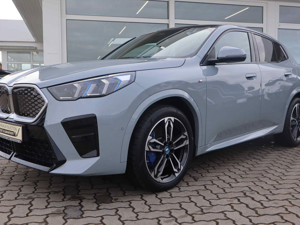 BMW iX2 eDrive20