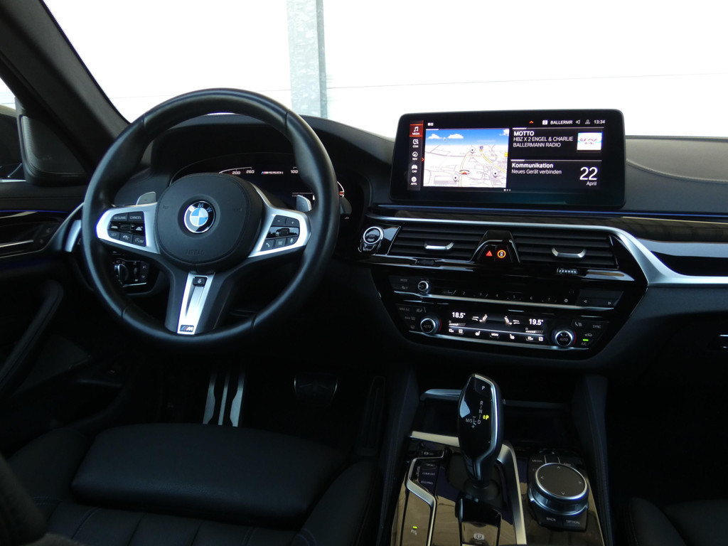 BMW M550