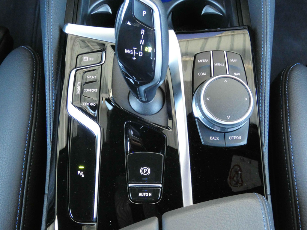 BMW M550