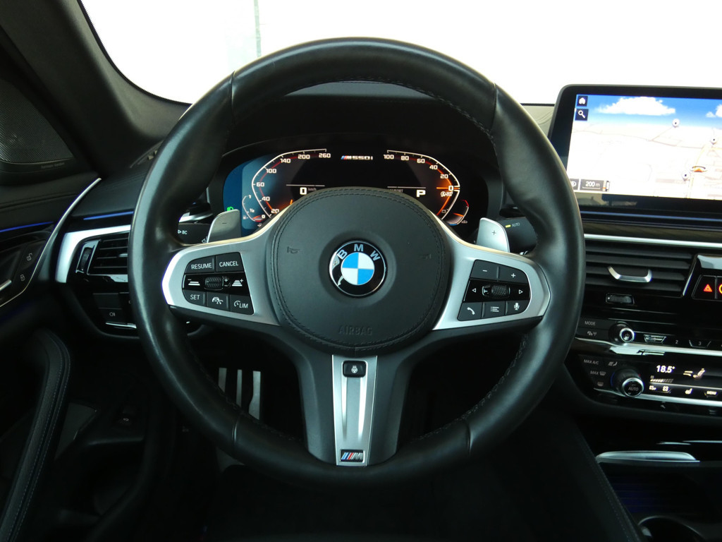 BMW M550