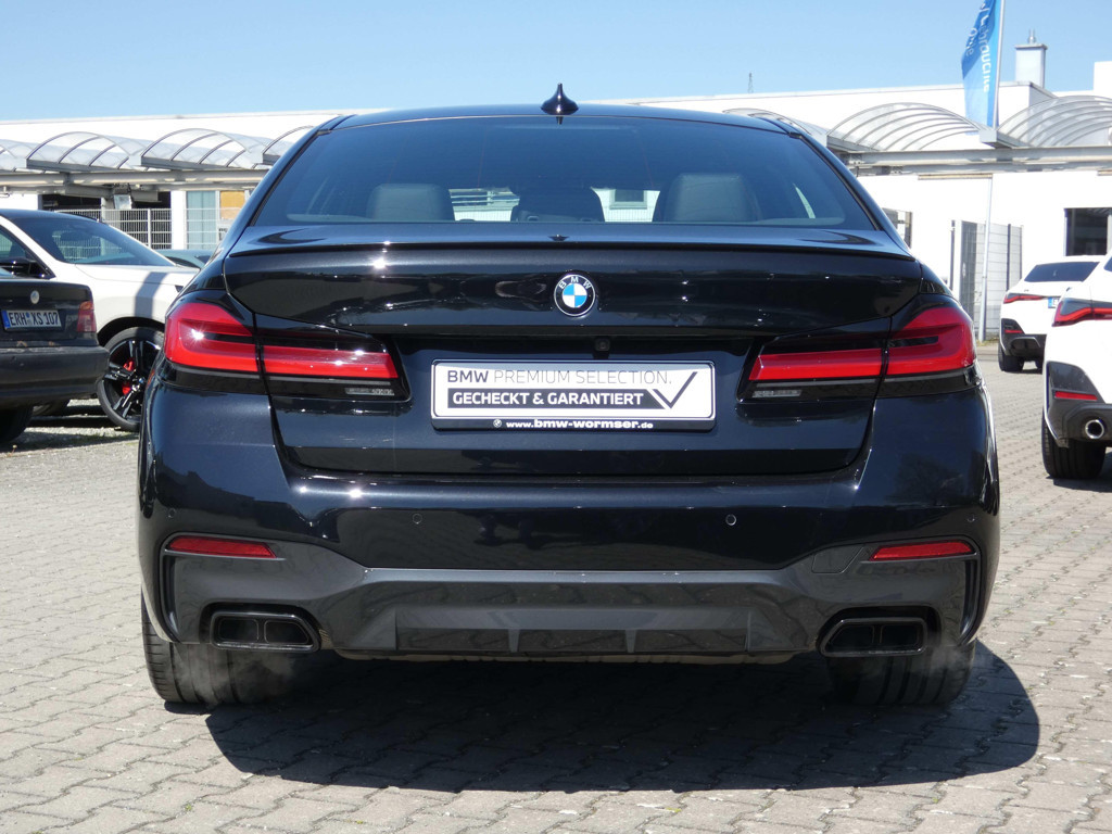 BMW M550