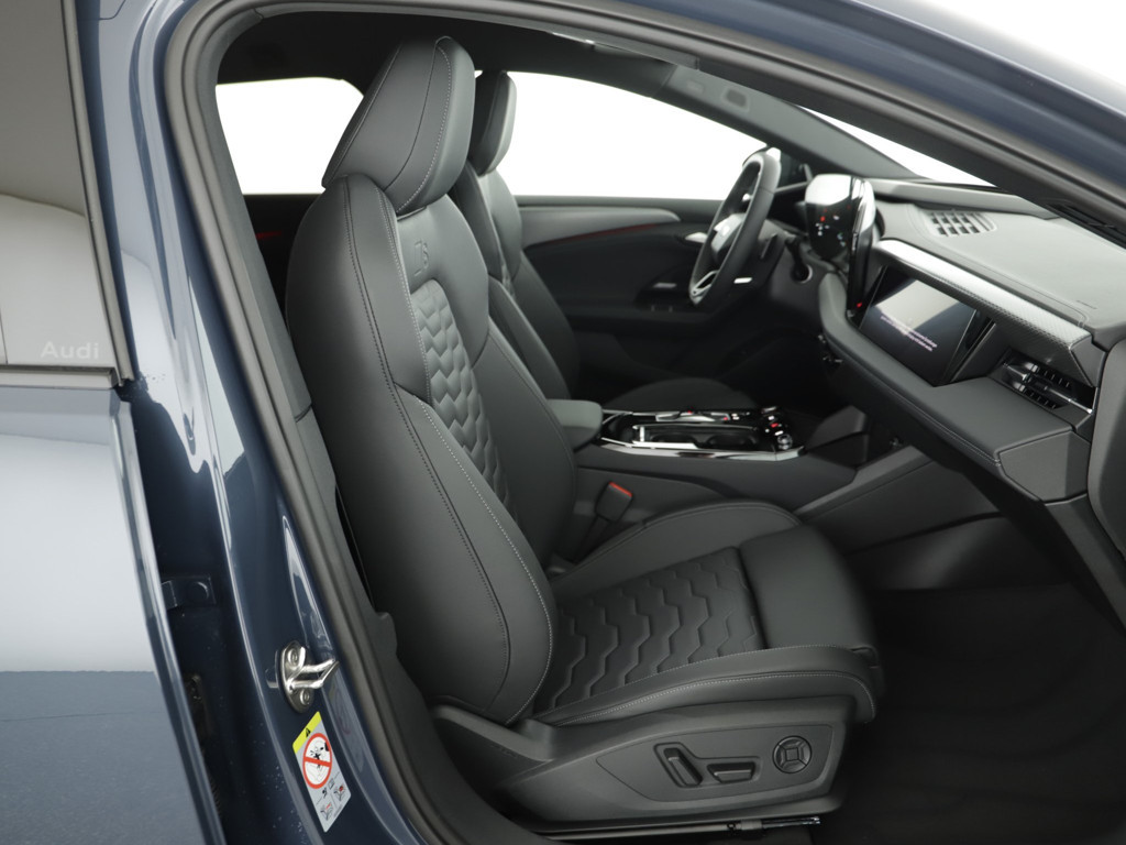 Audi S6 e-tron
