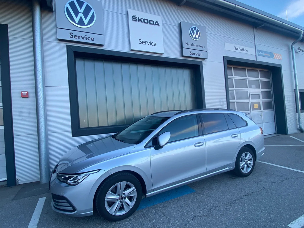 Volkswagen Golf Life Variant
