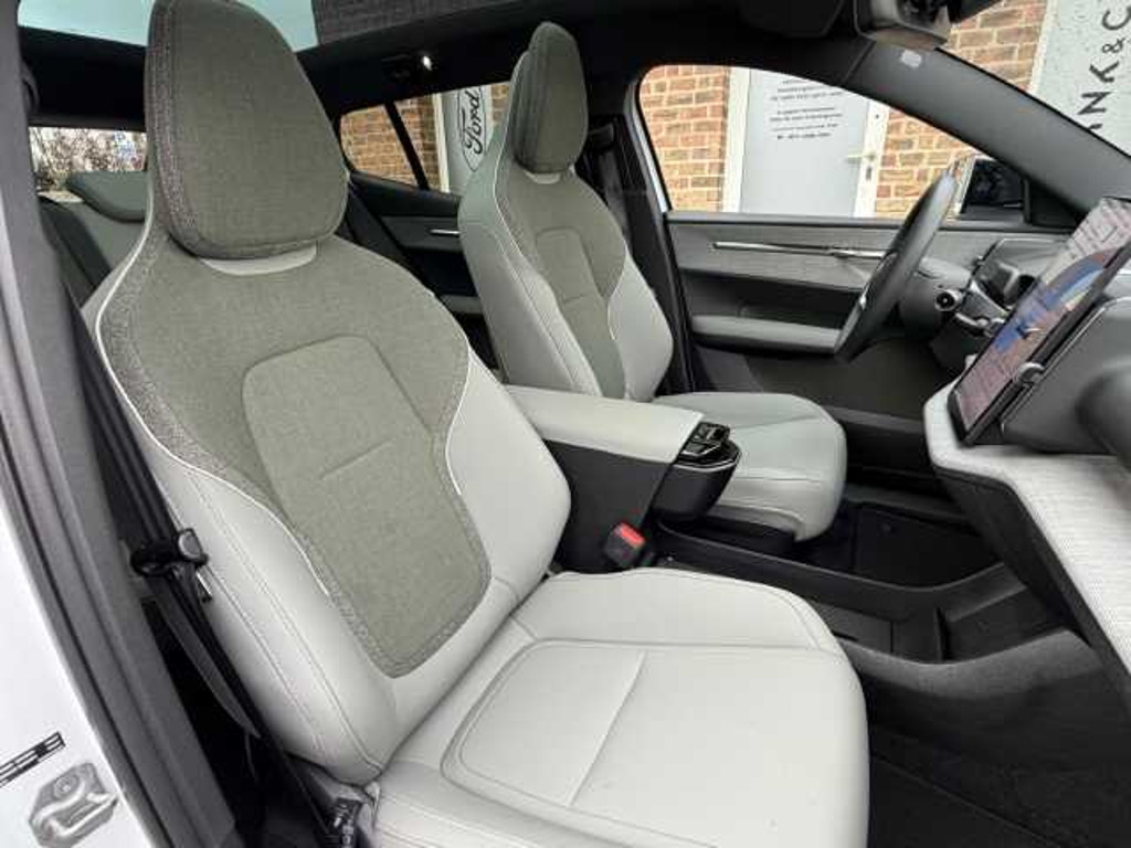 Volvo EX30
