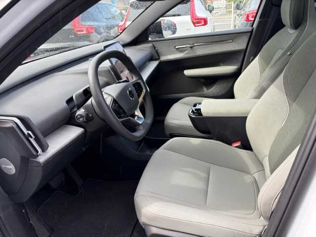 Volvo EX30