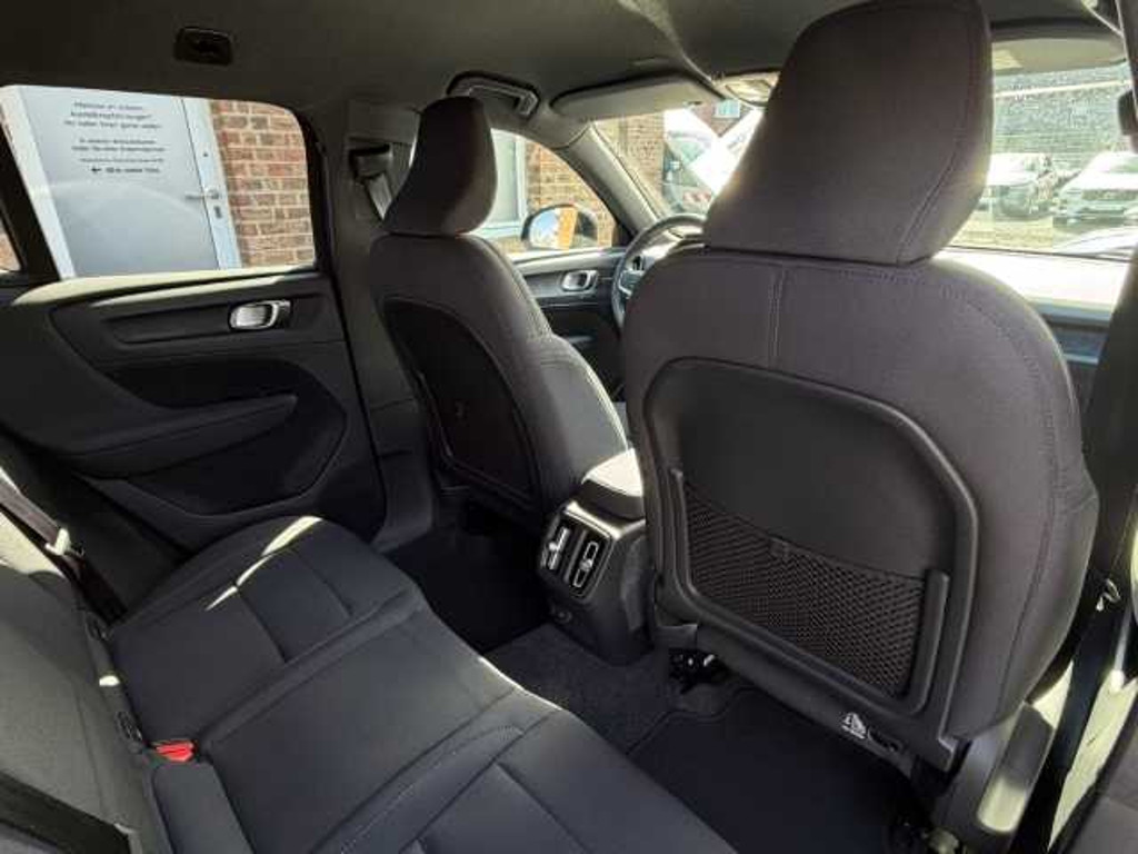 Volvo EX40