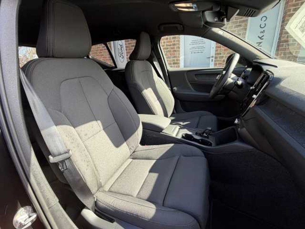 Volvo EX40