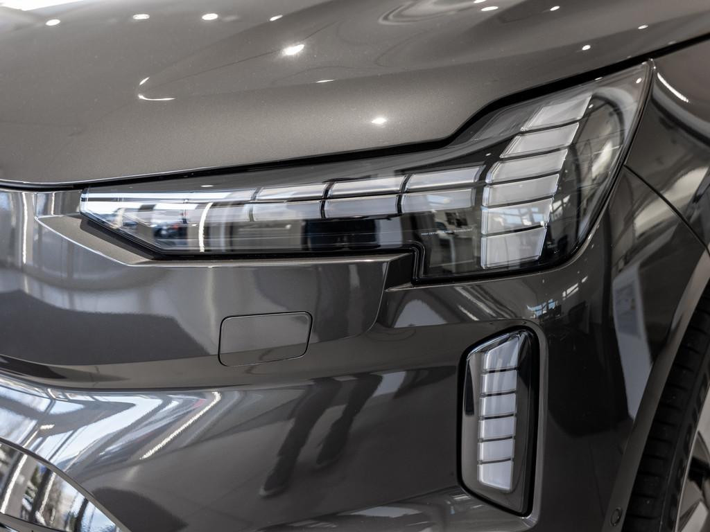 Volvo EX90