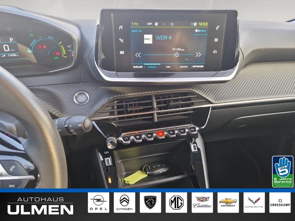 Peugeot e-208