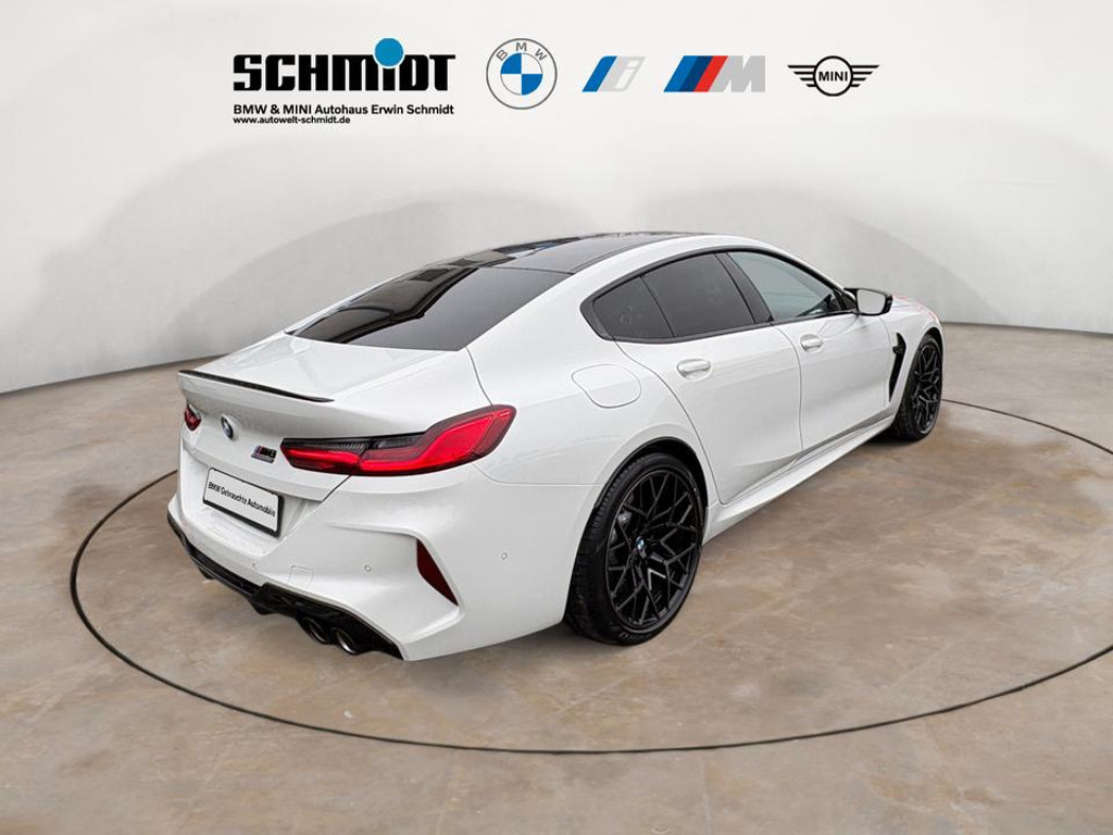 BMW M8