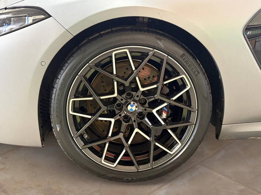 BMW M8