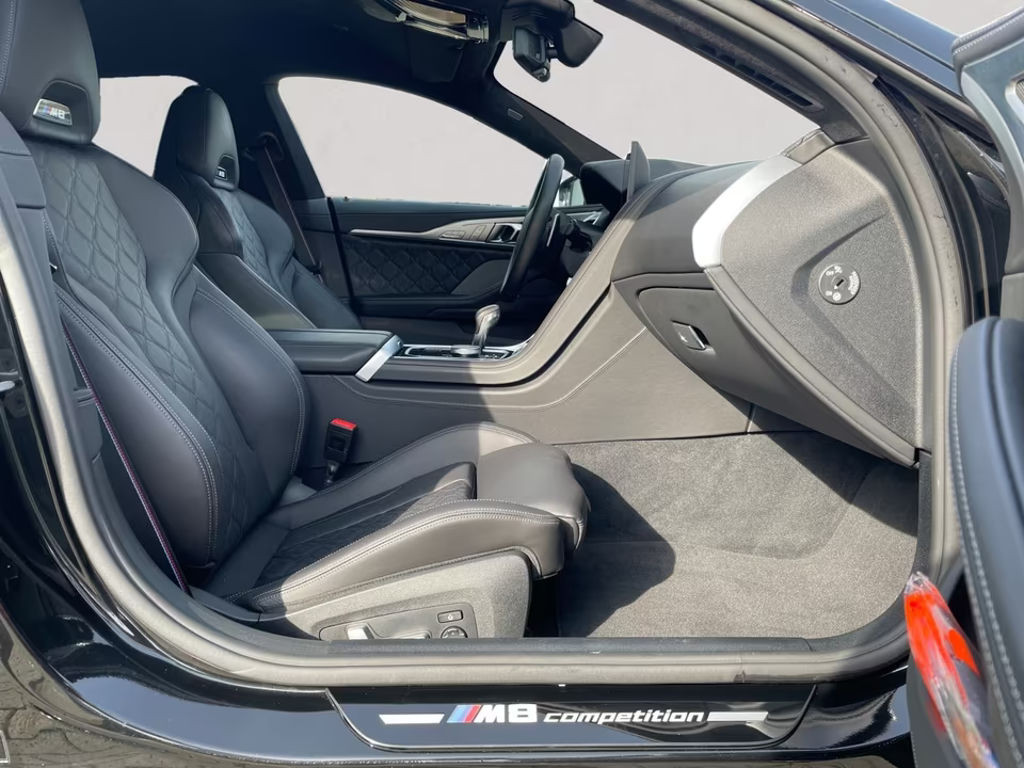 BMW M8