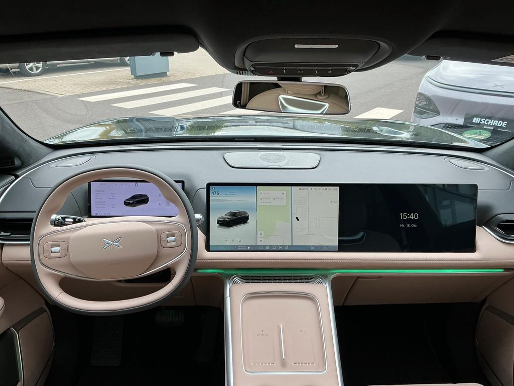 Xpeng G9