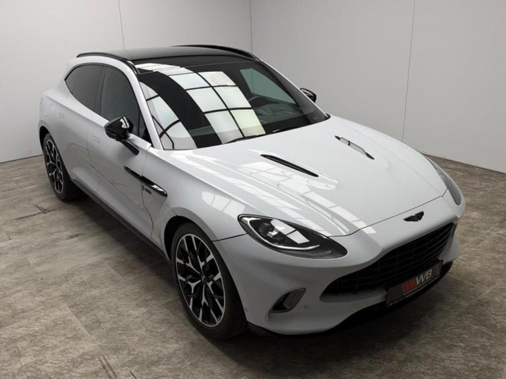Aston Martin DBX