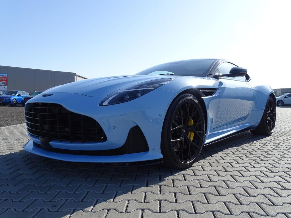 Aston Martin DB12