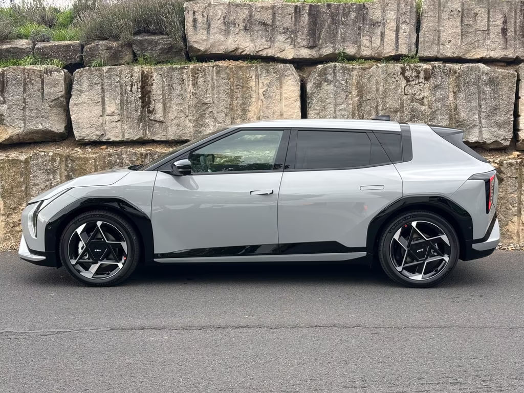 Kia EV4