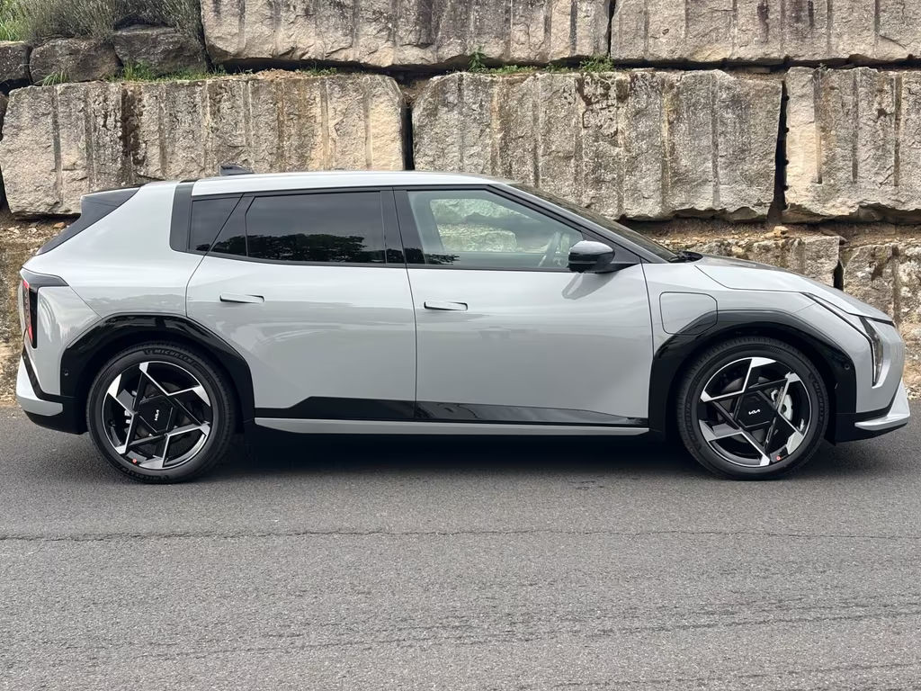 Kia EV4