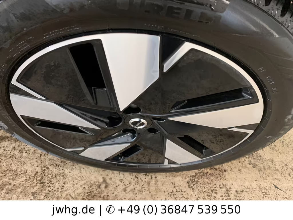 Volvo EX40