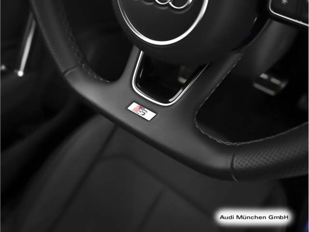 Audi SQ2
