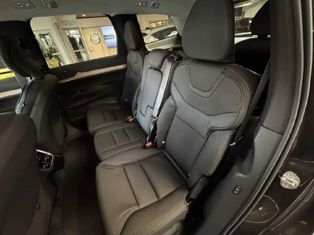 Volvo EX90