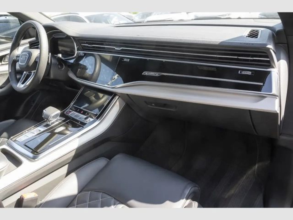 Audi SQ8