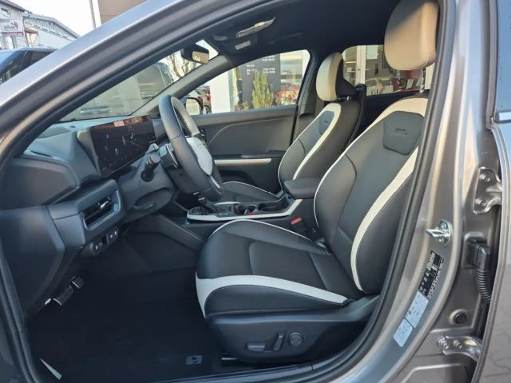Kia K4
