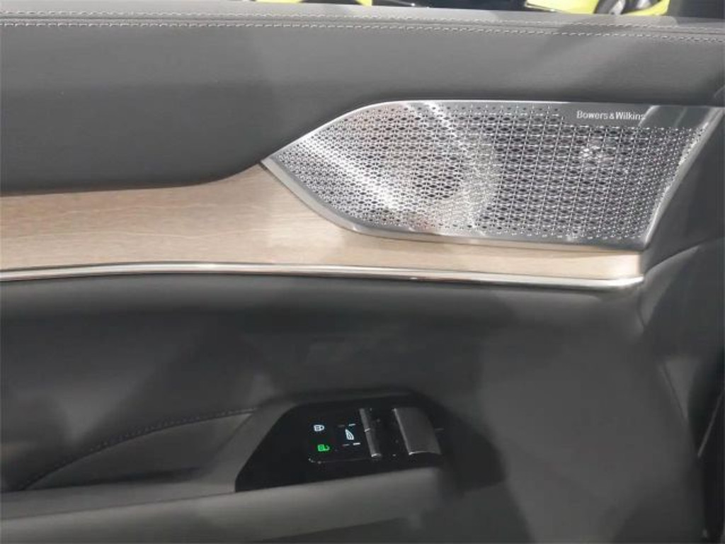 Volvo EX90
