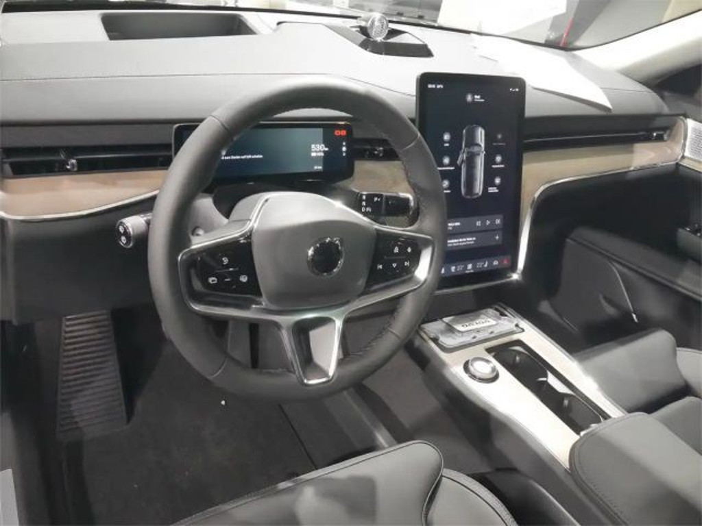 Volvo EX90