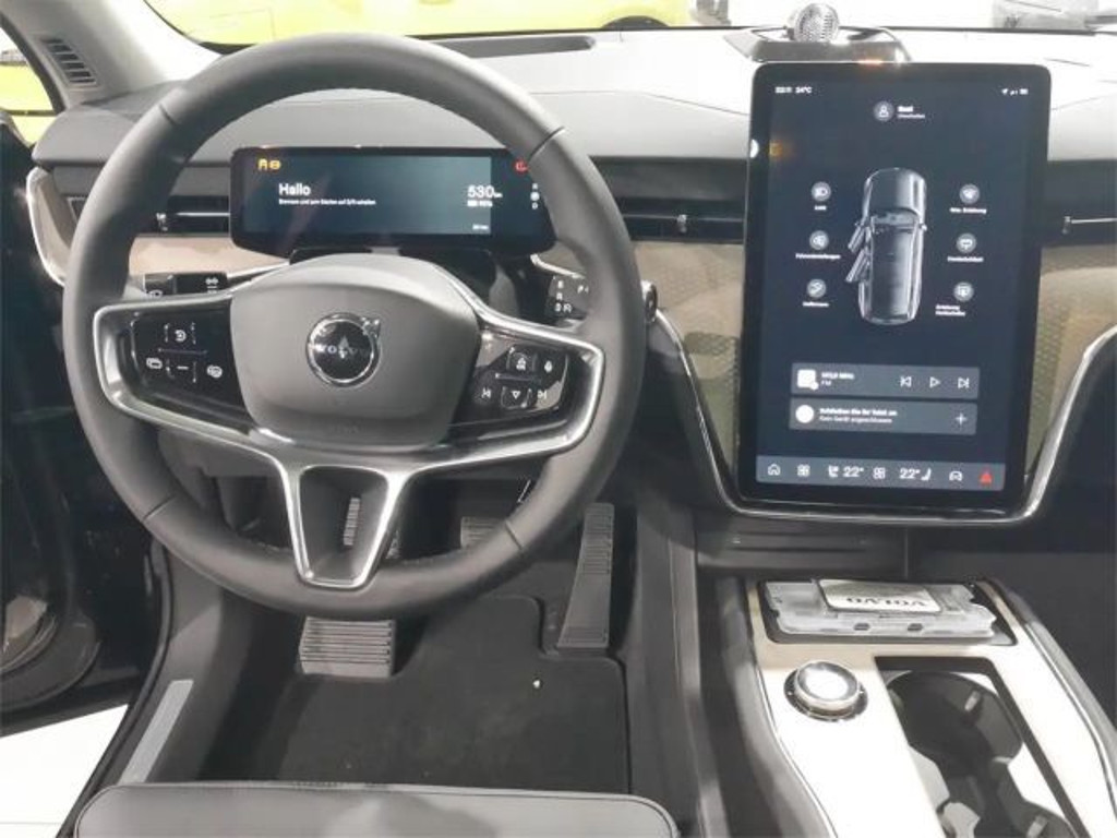 Volvo EX90