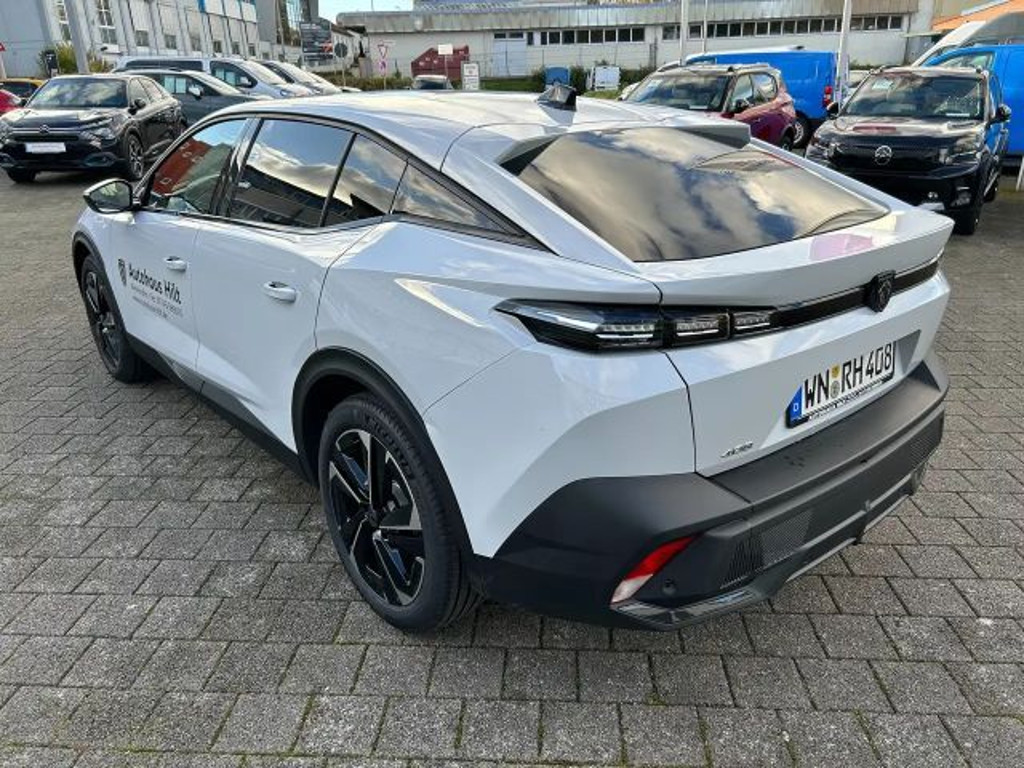 Peugeot 408