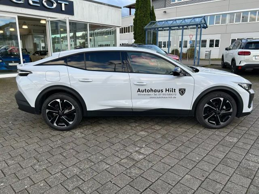 Peugeot 408