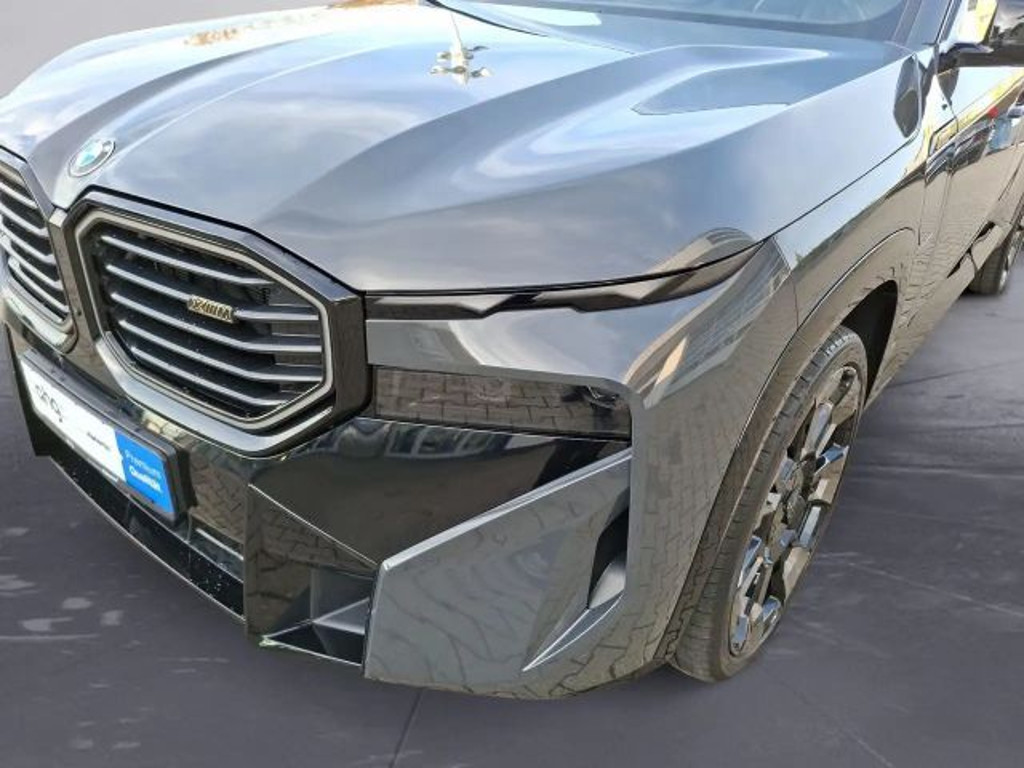 BMW XM