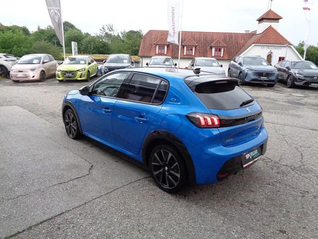 Peugeot e-208