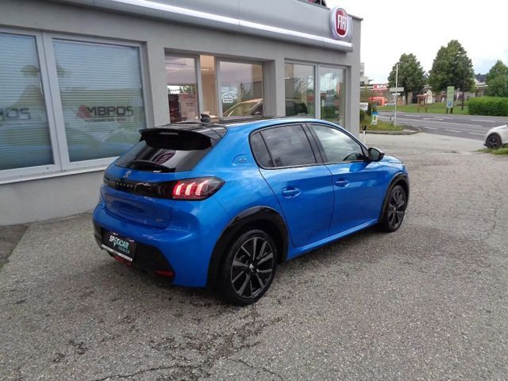 Peugeot e-208