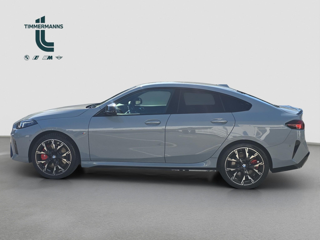 BMW M235
