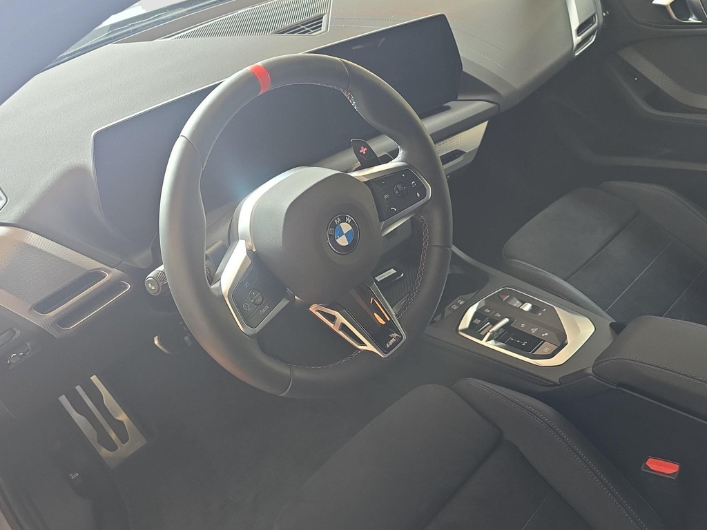 BMW M235