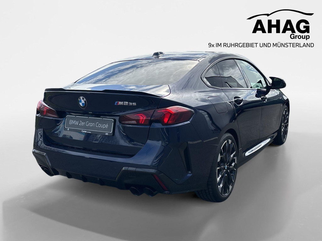 BMW M235