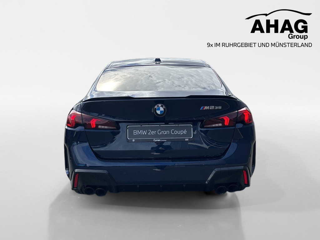 BMW M235