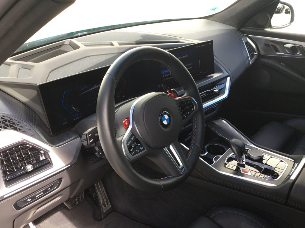 BMW XM