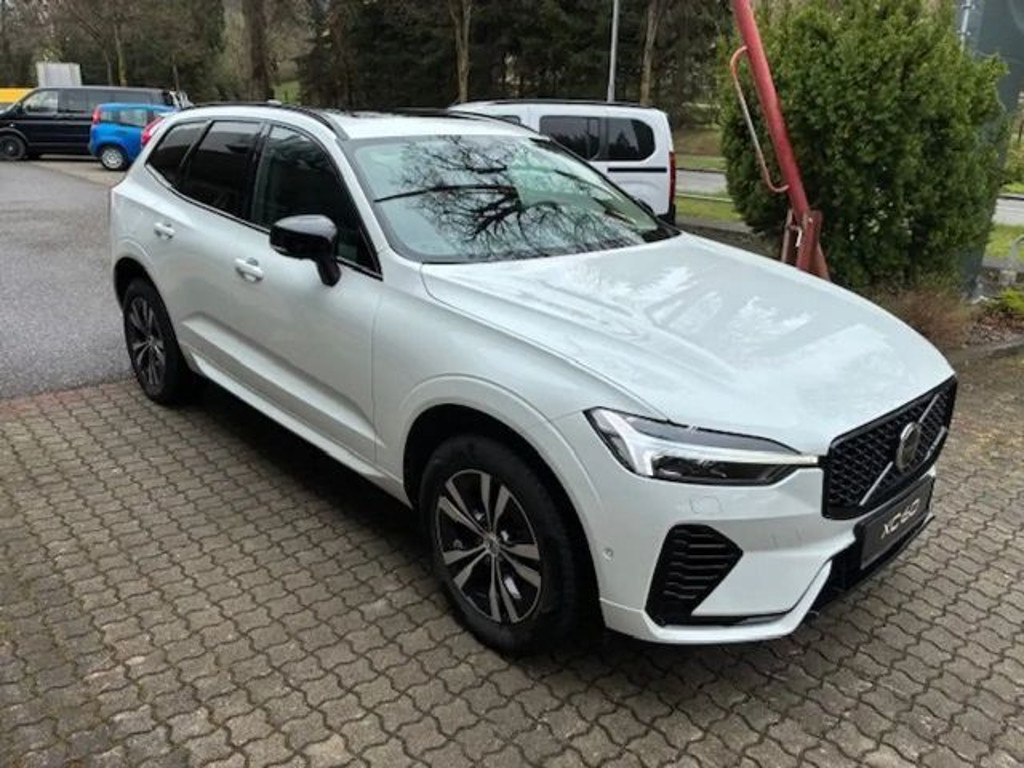 Volvo XC60 AWD Geartronic T6 Recharge Ultimate Dark
