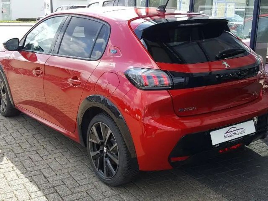 Peugeot e-208