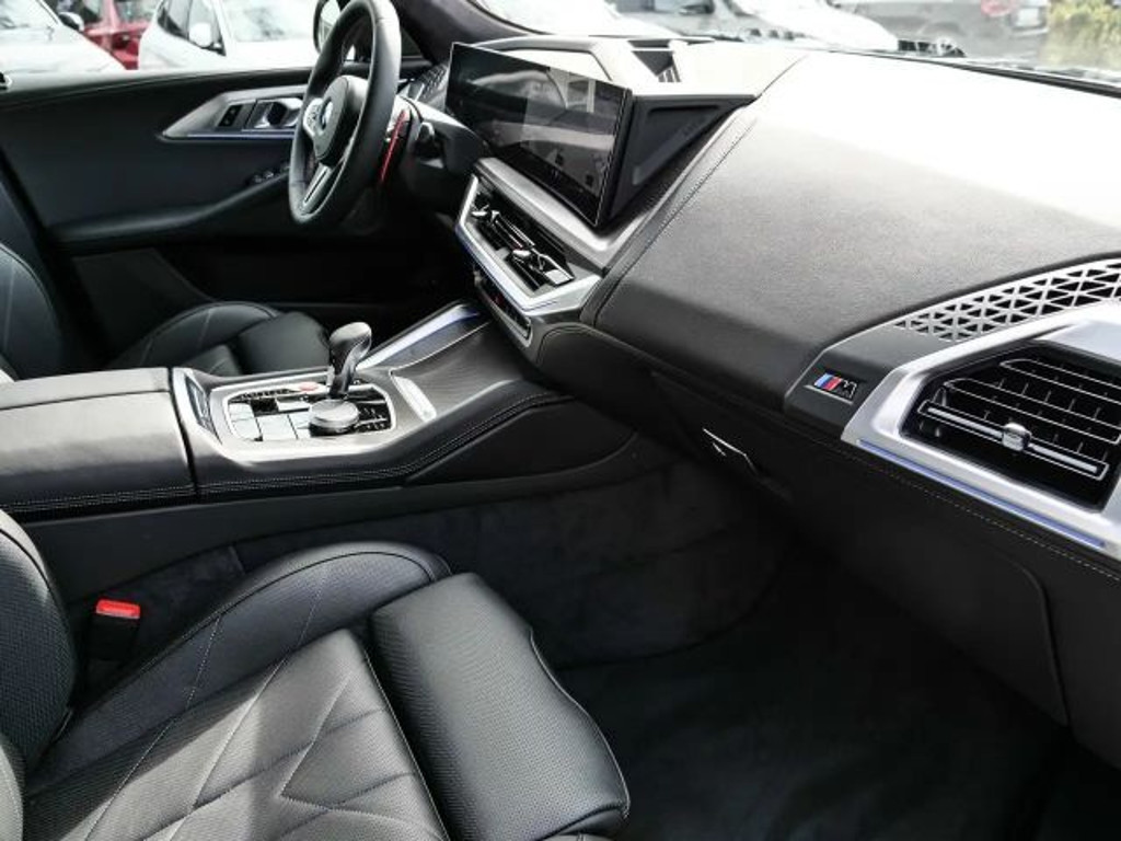 BMW XM